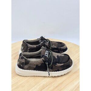 Hey Dude Wally Camo Slip On Shoe Loafers Toddler Sz 8